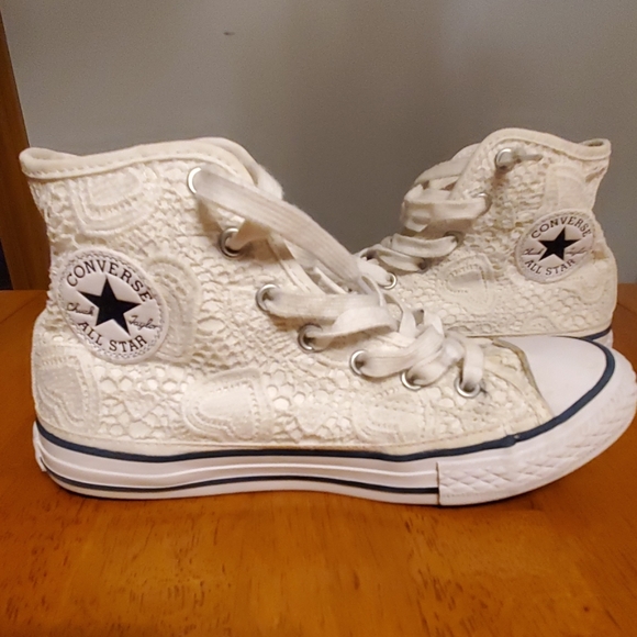 white crochet converse high tops